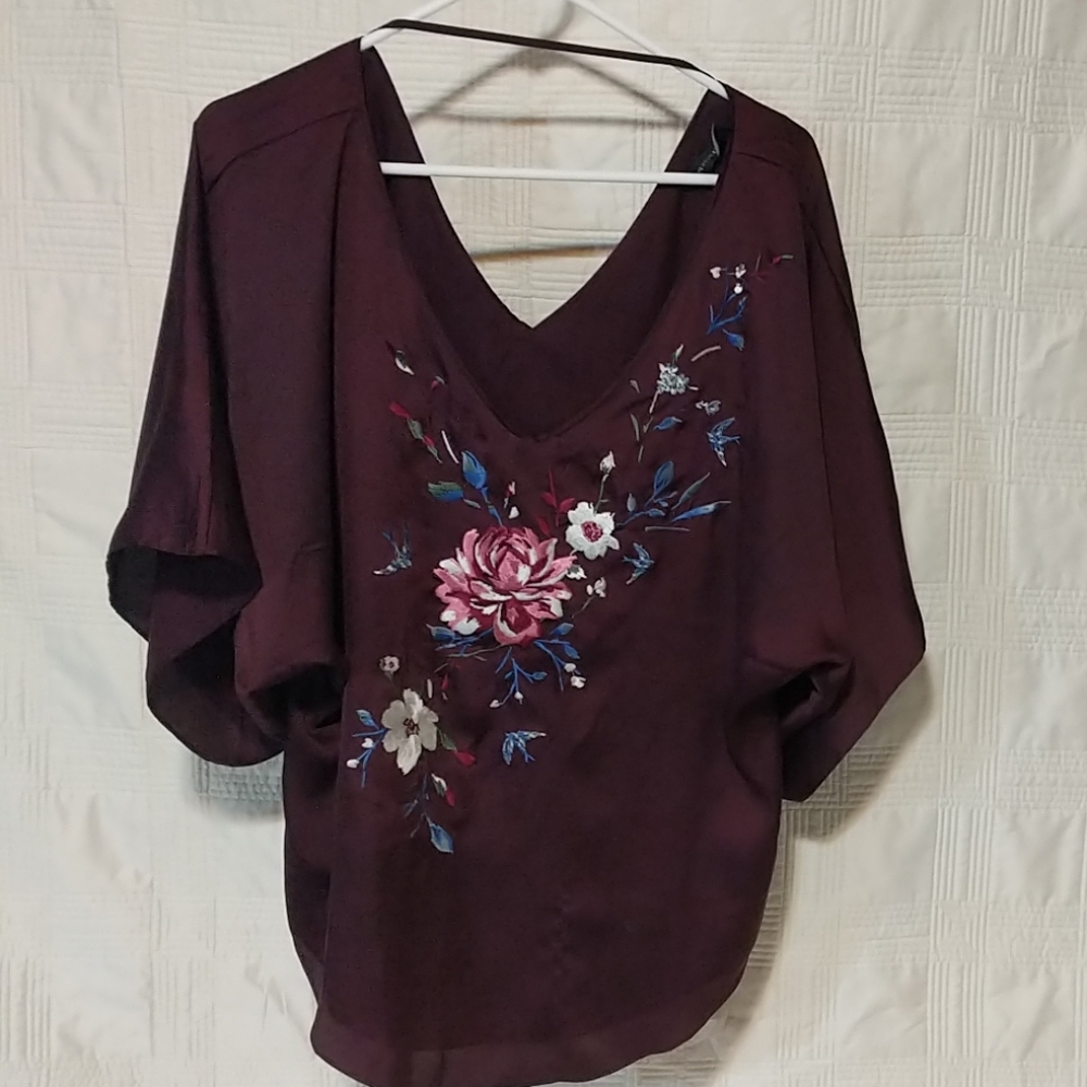 White House Black Market Polyester Floral Top Sz M